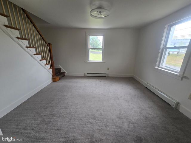 951 OLD SWEDE RD, Douglassville, PA 19518