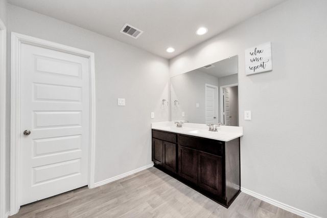 6806 Amber Cliff Lane, Richmond, TX 77469