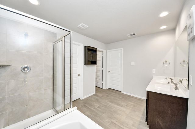 6806 Amber Cliff Lane, Richmond, TX 77469