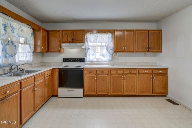 1820 Frank Roberts Road, Afton, TN 37616