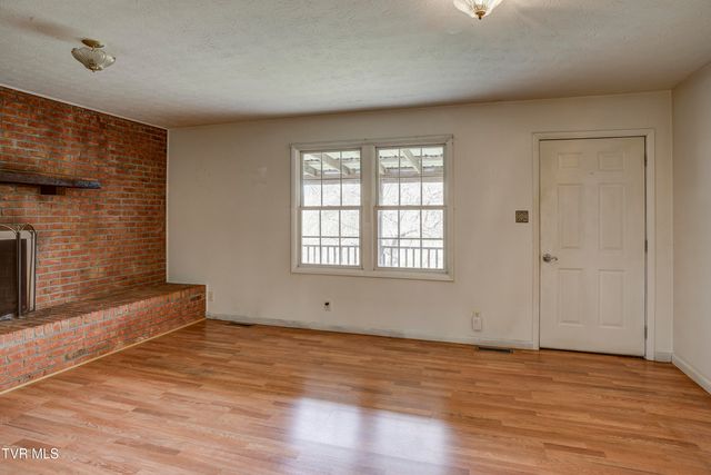 1820 Frank Roberts Road, Afton, TN 37616