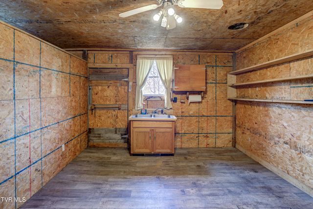 1820 Frank Roberts Road, Afton, TN 37616