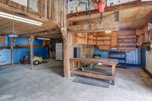 1820 Frank Roberts Road, Afton, TN 37616