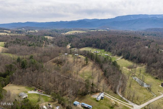 1820 Frank Roberts Road, Afton, TN 37616