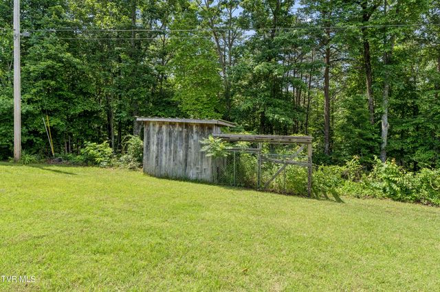 1820 Frank Roberts Road, Afton, TN 37616