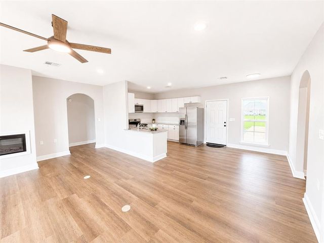 7480 Palomino Dr Drive, Iowa, LA 70647