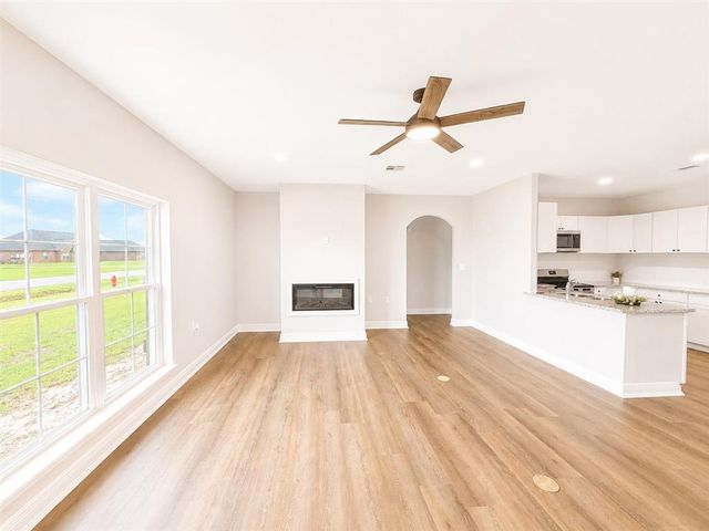 7480 Palomino Dr Drive, Iowa, LA 70647