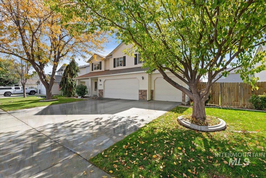 2319 W Lake Pointe Ct, Nampa, ID 83651 photo 3