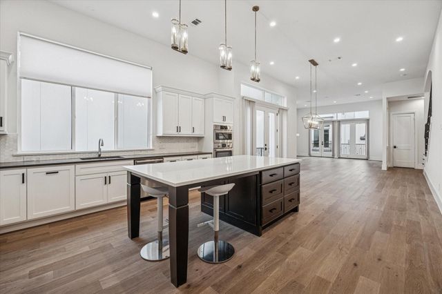 1659 Bingle Road, Houston, TX 77055