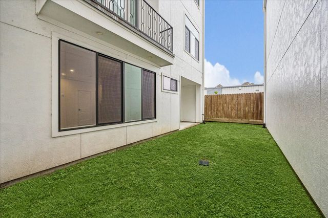 1659 Bingle Road, Houston, TX 77055