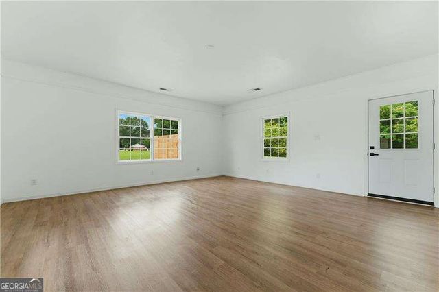 213 Wilbanks Circle, Dallas, GA 30132