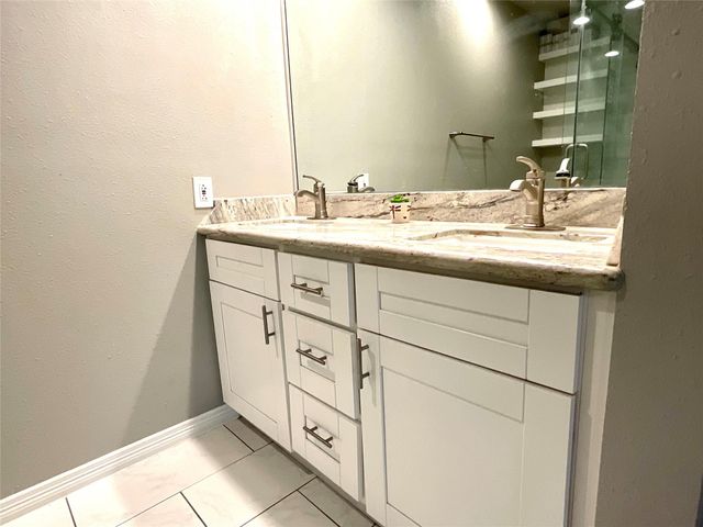 518 Barrow Downs Way, Houston, TX 77034