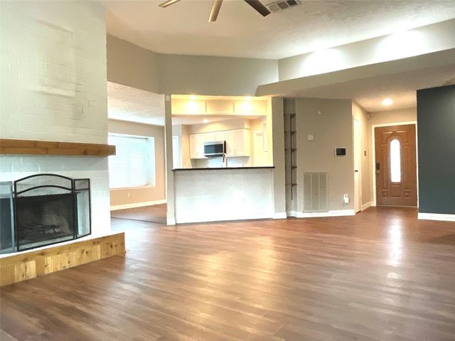518 Barrow Downs Way, Houston, TX 77034