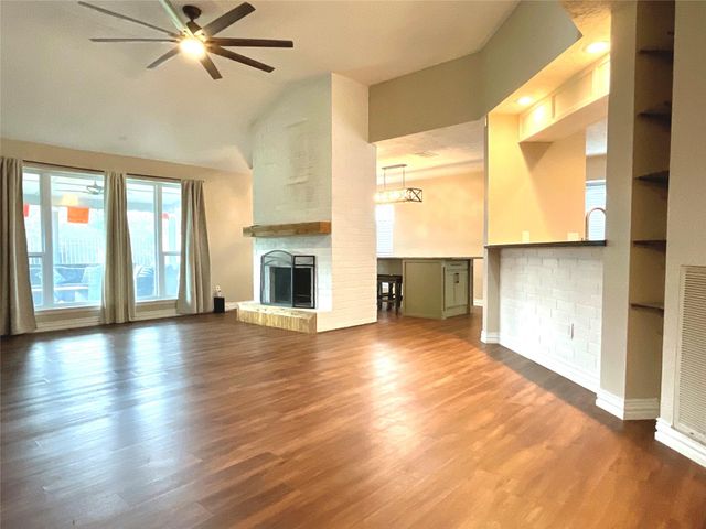 518 Barrow Downs Way, Houston, TX 77034