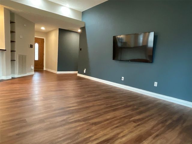 518 Barrow Downs Way, Houston, TX 77034