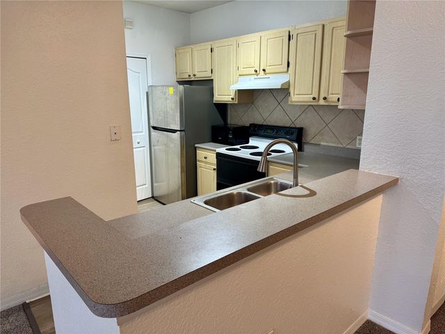 1225 LAKE SHADOW CIRCLE 14305, Maitland, FL 32751