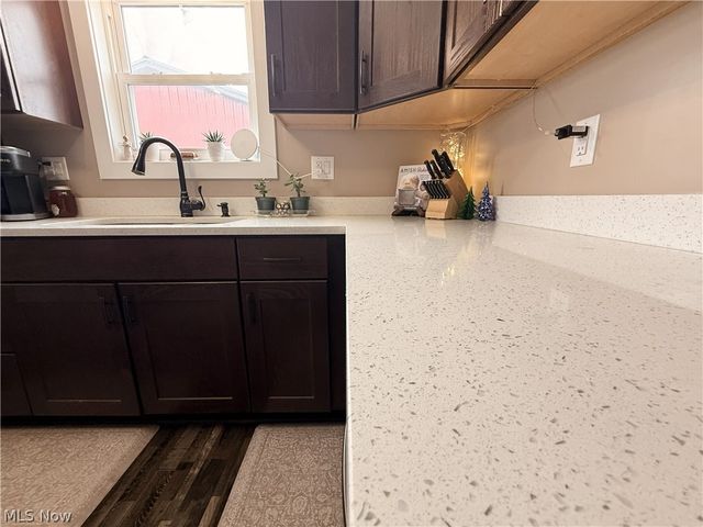 7184 State Route 43, Bergholz, OH 43908