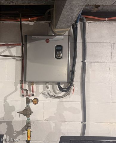 7184 State Route 43, Bergholz, OH 43908