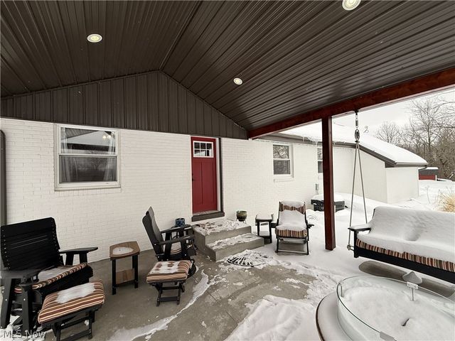 7184 State Route 43, Bergholz, OH 43908