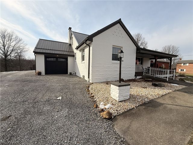 7184 State Route 43, Bergholz, OH 43908