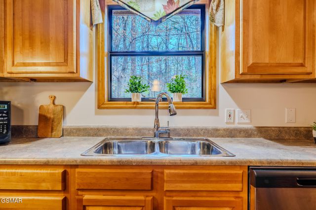 3386 Rocky Ridge Road, Cosby, TN 37722