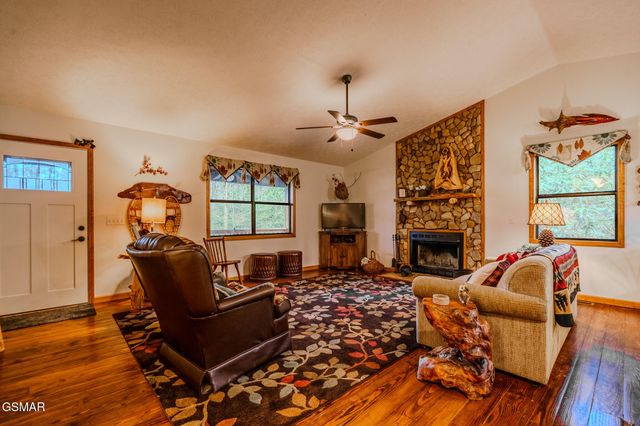 3386 Rocky Ridge Road, Cosby, TN 37722