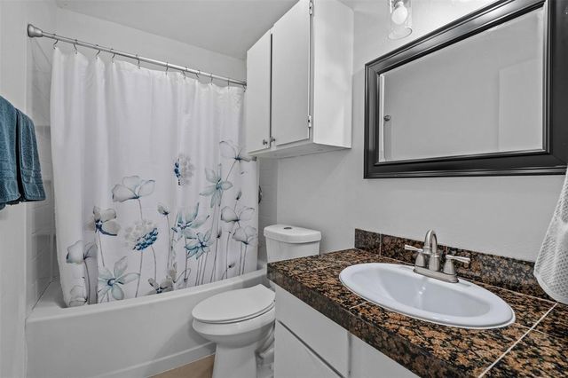 4413 Whispering Valley DR D, Austin, TX 78727