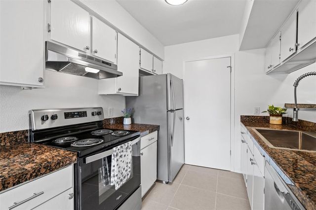 4413 Whispering Valley DR D, Austin, TX 78727