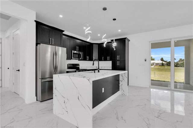 172 Pembroke ST, Lehigh Acres, FL 33974