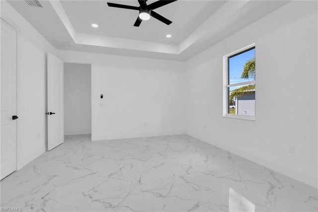 172 Pembroke ST, Lehigh Acres, FL 33974