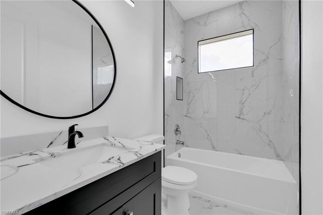 172 Pembroke ST, Lehigh Acres, FL 33974