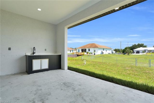 172 Pembroke ST, Lehigh Acres, FL 33974