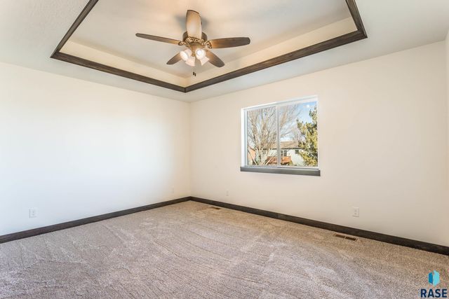 518 Shirley St Street, Harrisburg, SD 57032