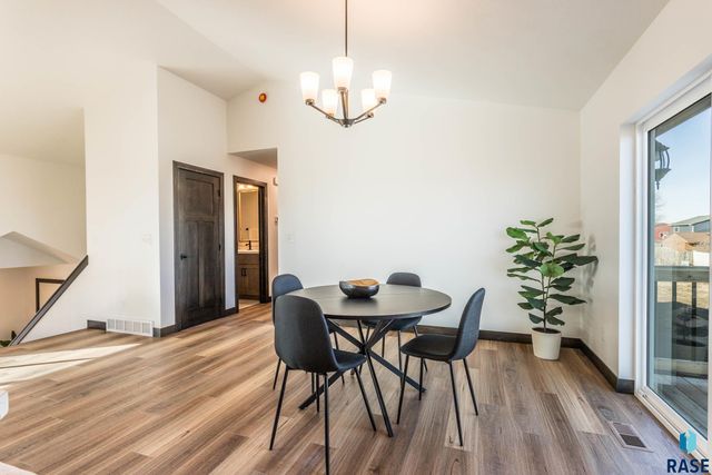 518 Shirley St Street, Harrisburg, SD 57032