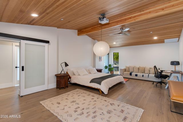 2022 E GARDENIA Avenue, Phoenix, AZ 85020