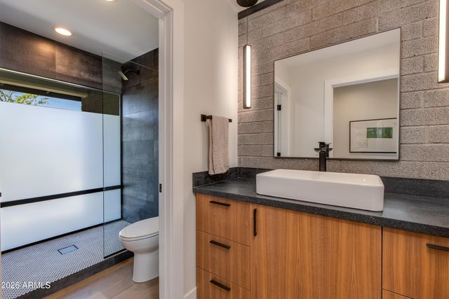 2022 E GARDENIA Avenue, Phoenix, AZ 85020