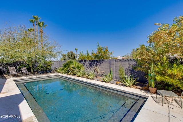 2022 E GARDENIA Avenue, Phoenix, AZ 85020