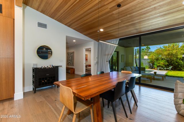 2022 E GARDENIA Avenue, Phoenix, AZ 85020