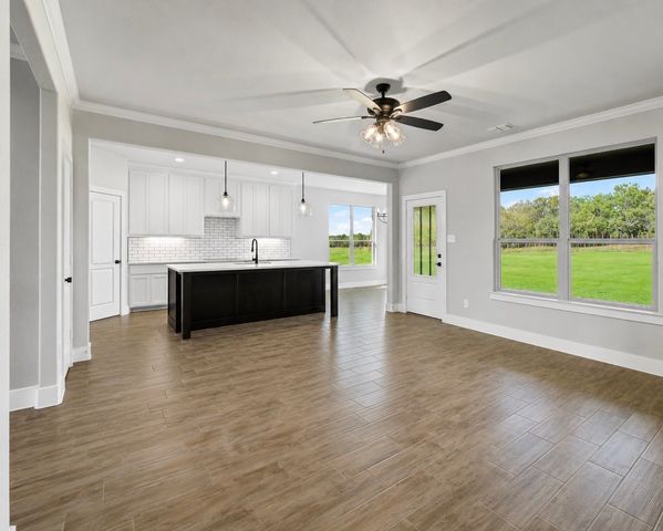 221 Jimmy Lane, Millsap, TX 76066