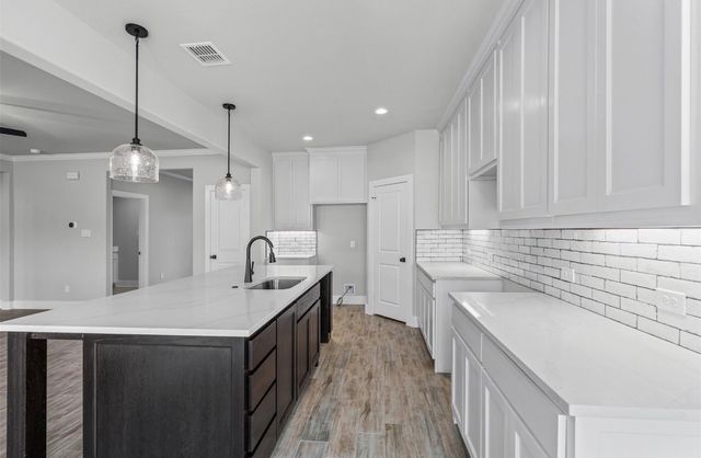 221 Jimmy Lane, Millsap, TX 76066