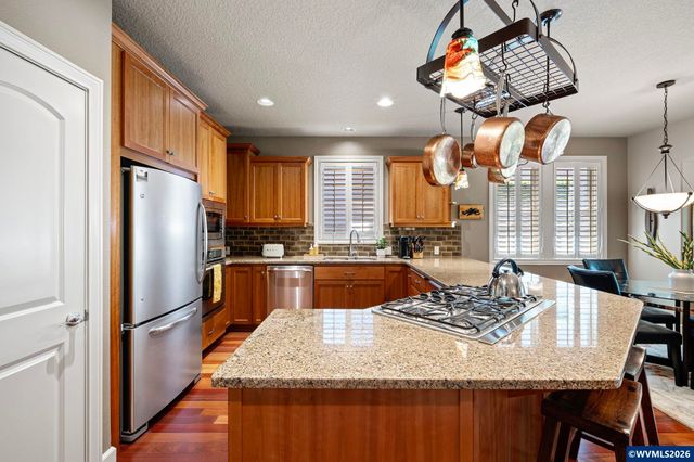 426 Troon Av, Woodburn, OR 97071