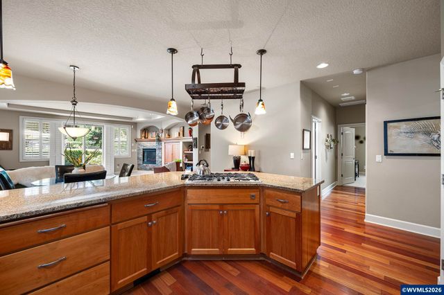 426 Troon Av, Woodburn, OR 97071