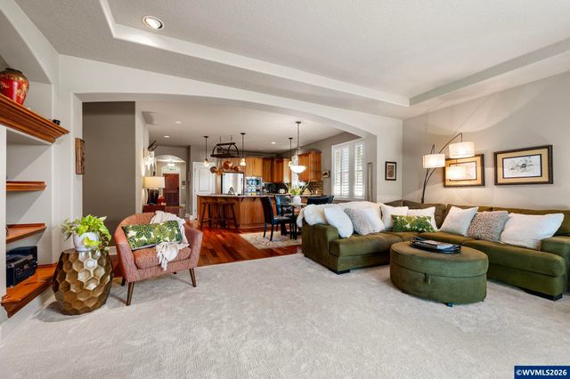 426 Troon Av, Woodburn, OR 97071