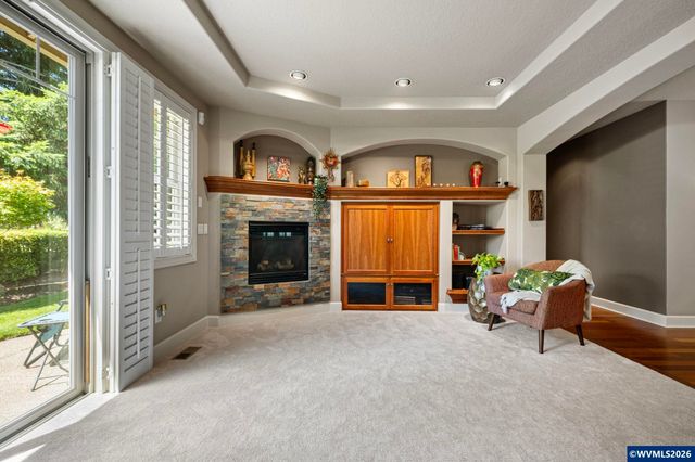 426 Troon Av, Woodburn, OR 97071