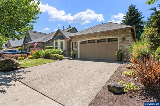 426 Troon Av, Woodburn, OR 97071