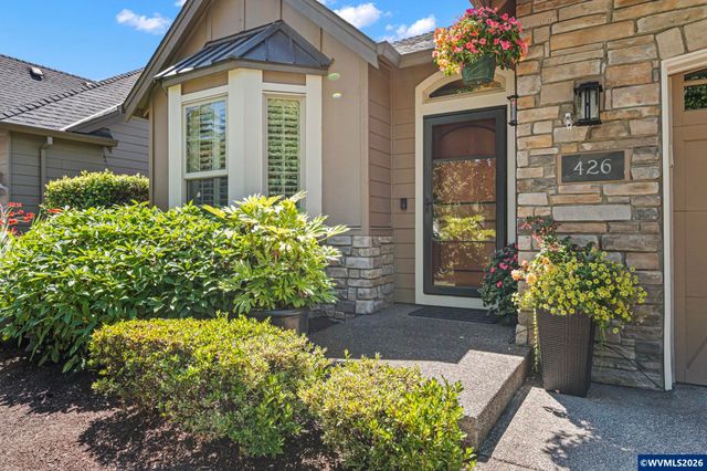 426 Troon Av, Woodburn, OR 97071
