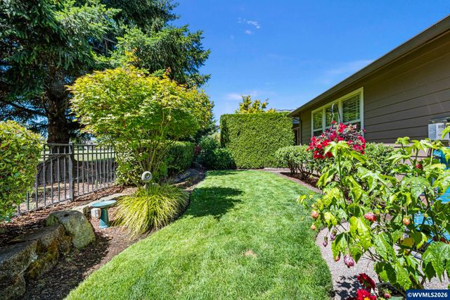 426 Troon Av, Woodburn, OR 97071