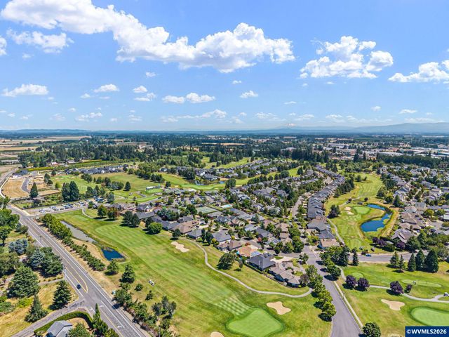 426 Troon Av, Woodburn, OR 97071