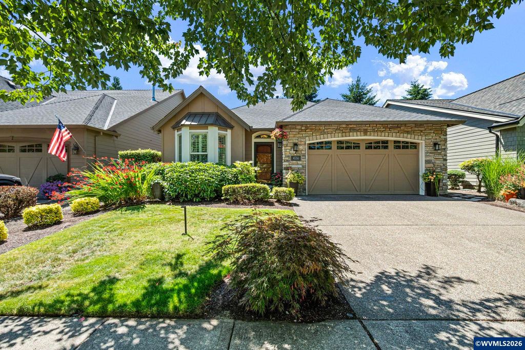 426 Troon Av, Woodburn, OR 97071