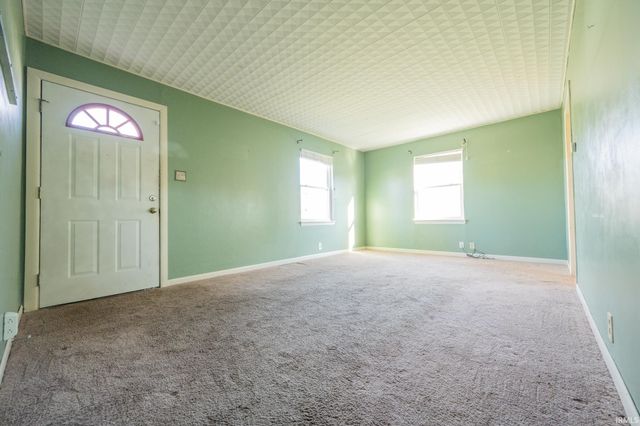 2205 S Vine Street, Muncie, IN 47302